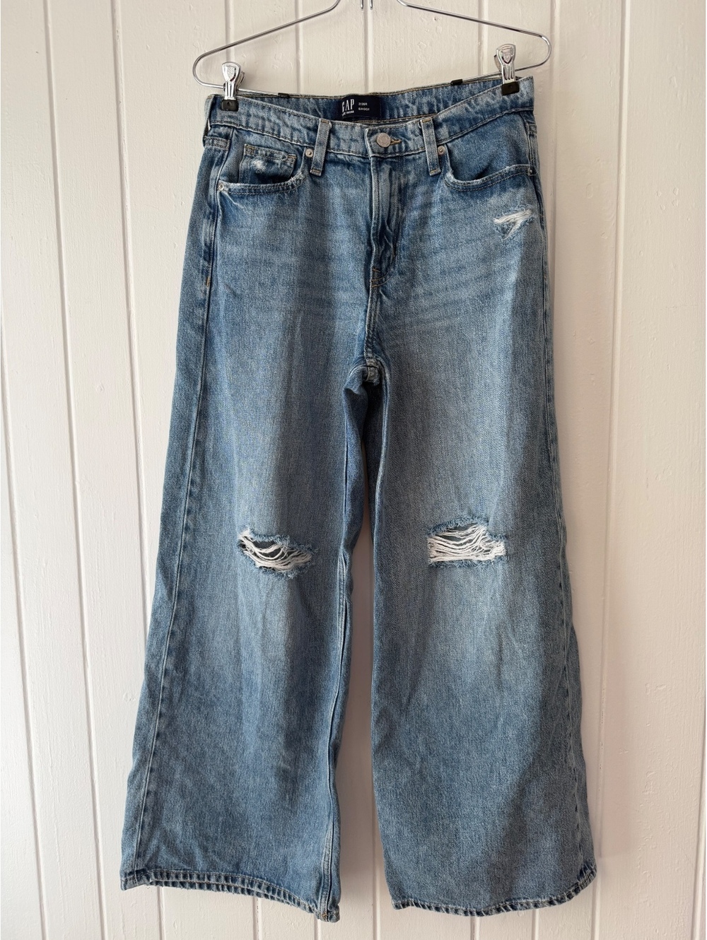 GAP Denim Baggy Jeans Size 2/26R Distressed Light Blue Wash